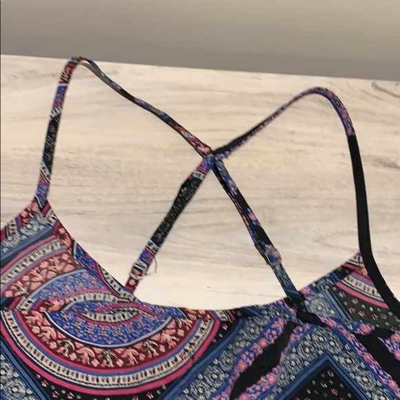 Hollister Tank - Picture 4 of 5